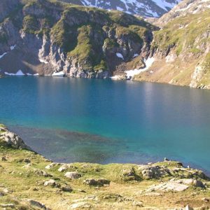 Lac des Oulettes d’Estom Soubiran - Juste au-dessus du lac de Labas, à l’est, se trouve ce très joli lac, à 2 360 m d’altitude