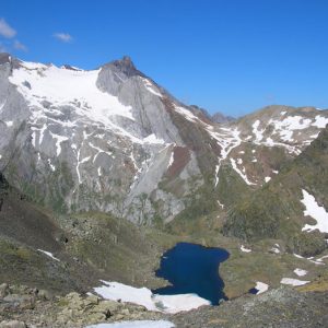Lac des Gentianes et glacier d’Ossoue - Vue de la brèche d’Estom Soubiran, 2 729 m (col des Gentianes)