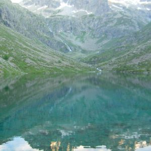 Crépuscule sur le lac - L’Estom Soubiran et le Labas dans le miroir des eaux claires