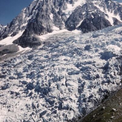 1961 L'Aiguille du Midi et le Glacier des Bossons