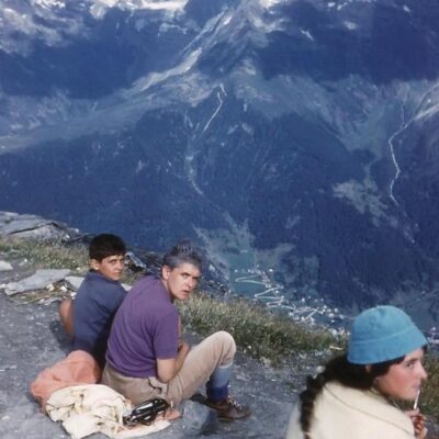 1961 Chamonix - au sommet du Mt Joly, « Mum » et une sœur avec un frère, tous les trois ne sont plus là aujourd'hui ...